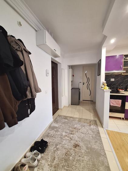 Apartament cu 2 camere decomandat, mobilat în Florești