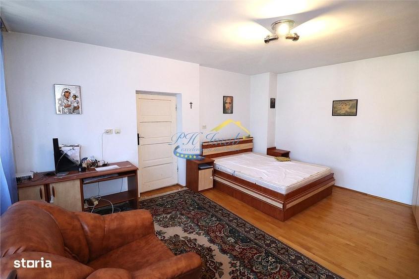 Casă cu 4 camere în Central