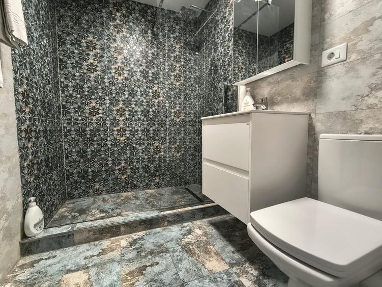 Apartament cu 3 camere, mobilat în Faleza Nord