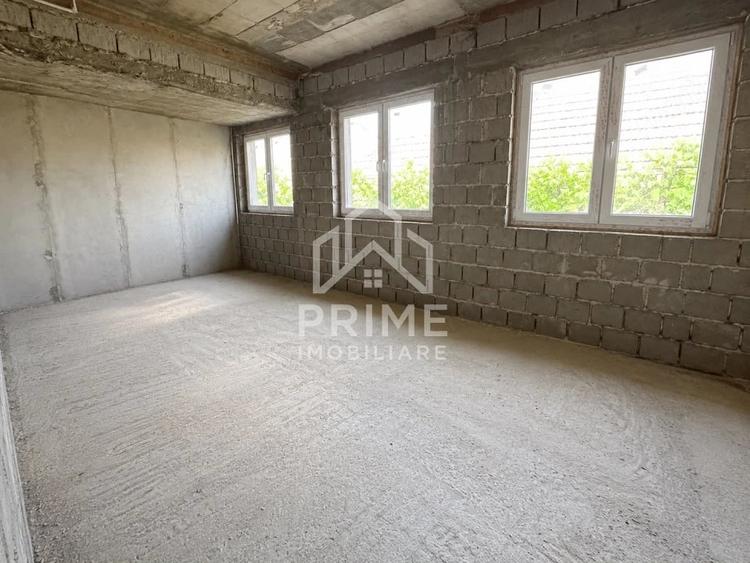 Casă cu 3 camere cu Teren 1513 Mp în Central