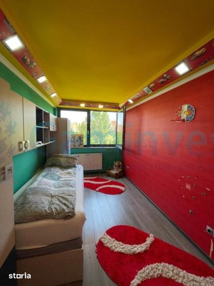 Apartament cu 4 camere, mobilat în Central