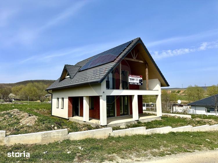 Casă cu 4 camere cu Teren 800 Mp în Gilău