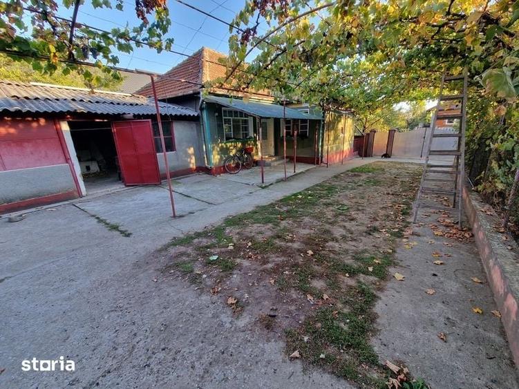 Casă cu 4 camere cu Teren 120 Mp în Saca