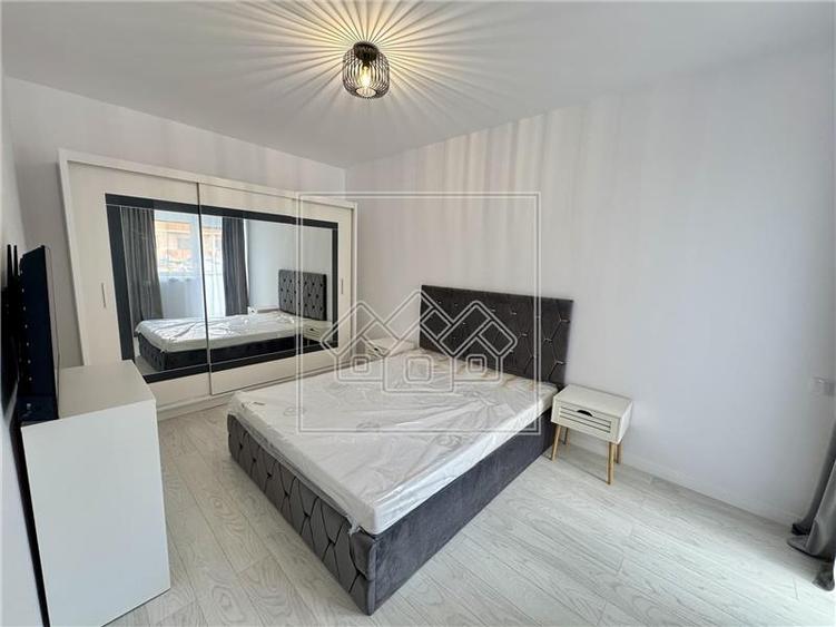Apartament 2 camere, prima inchiriere, decomandat - 2