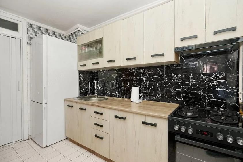 Apartament cu 3 camere decomandat în Găvana