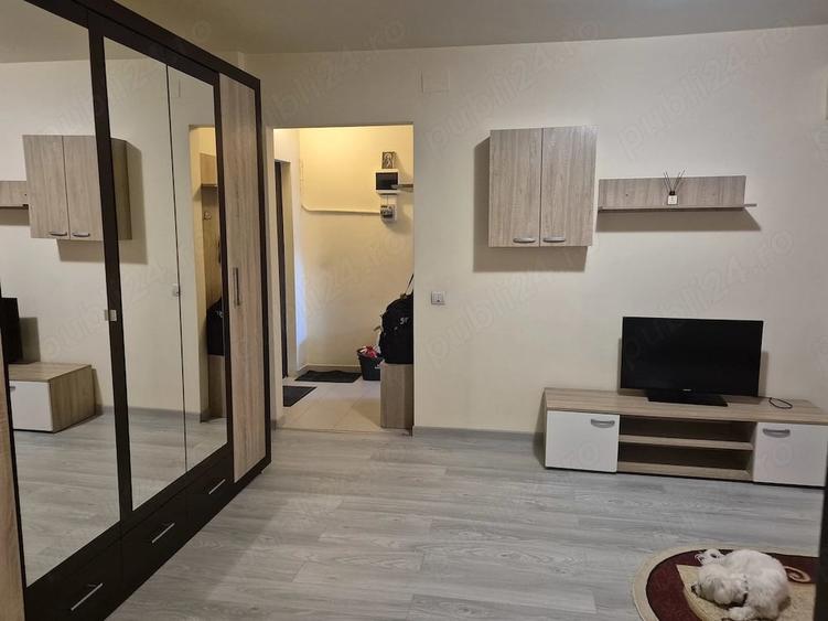 Apartament cu 2 camere semidecomandat în Central