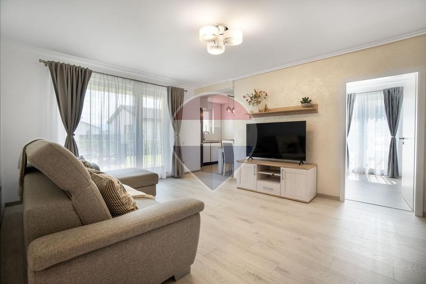 Apartament cu 3 camere decomandat, mobilat în Sânpetru
