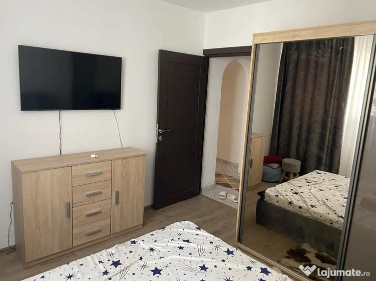 Apartament cu 3 camere decomandat, mobilat în Pantelimon