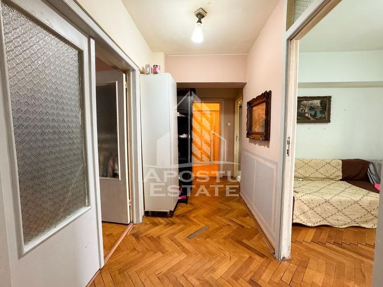 Apartament cu 4 camere decomandat, mobilat în Șagului