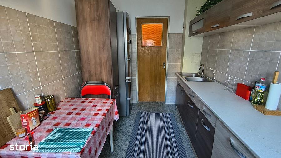 Apartament cu 2 camere decomandat în Vitan
