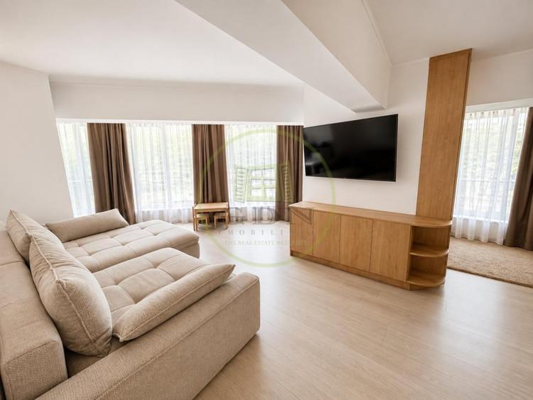 Apartament cu 3 camere decomandat, mobilat în Jiului