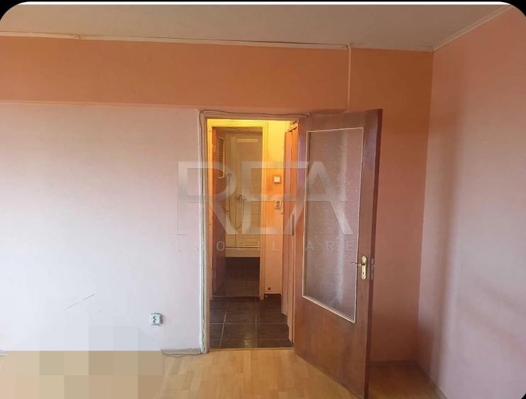 Apartament cu 2 camere semidecomandat în Crângași
