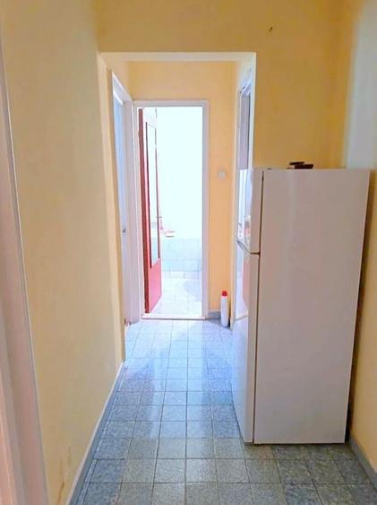 Apartament cu 2 camere decomandat, mobilat în Micro 13