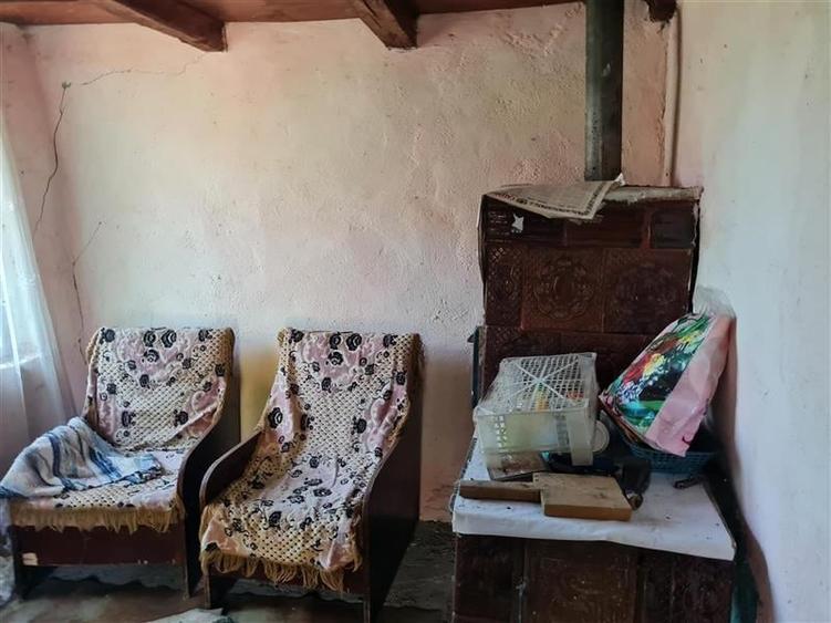 Casă individuală cu 2 camere cu Canalizare în Șiria