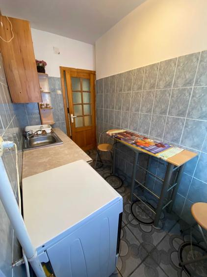 Garsonieră decomandată în Central