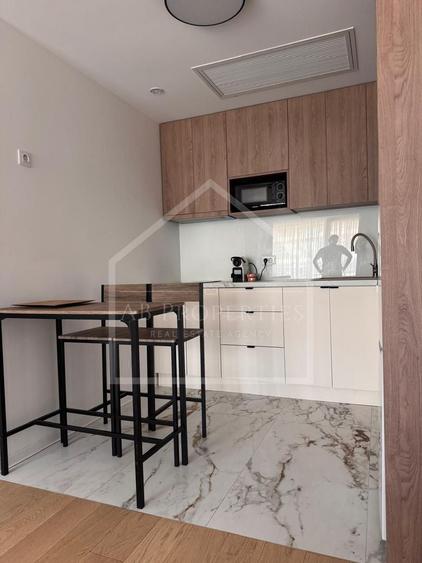 Apartament cu 2 camere decomandat, mobilat în Barbu Văcărescu