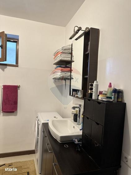 Casă cu 4 camere în Căciulești