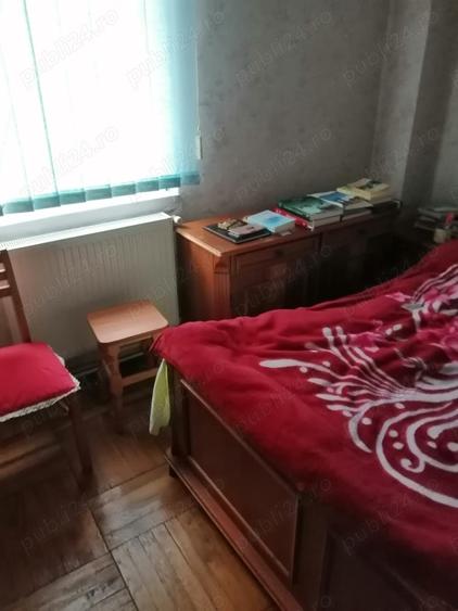 Apartament cu 4 camere decomandat în Găești