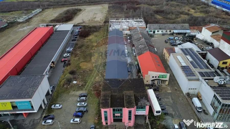 Spațiu comercial, de 900 mp, în Exterior Sud