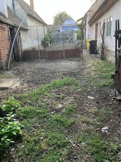 Casă cu 4 camere cu Teren 449 Mp în Cut