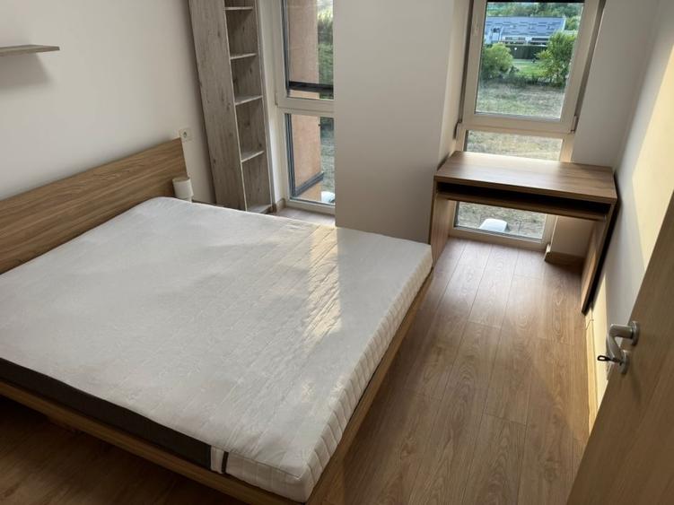Apartament cu 2 camere, mobilat în Soarelui