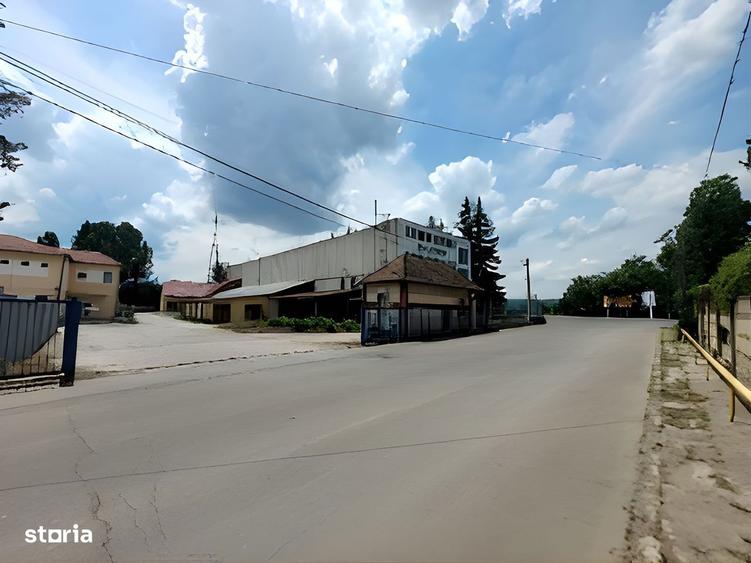 Spațiu comercial, de 1,557 mp, în Central