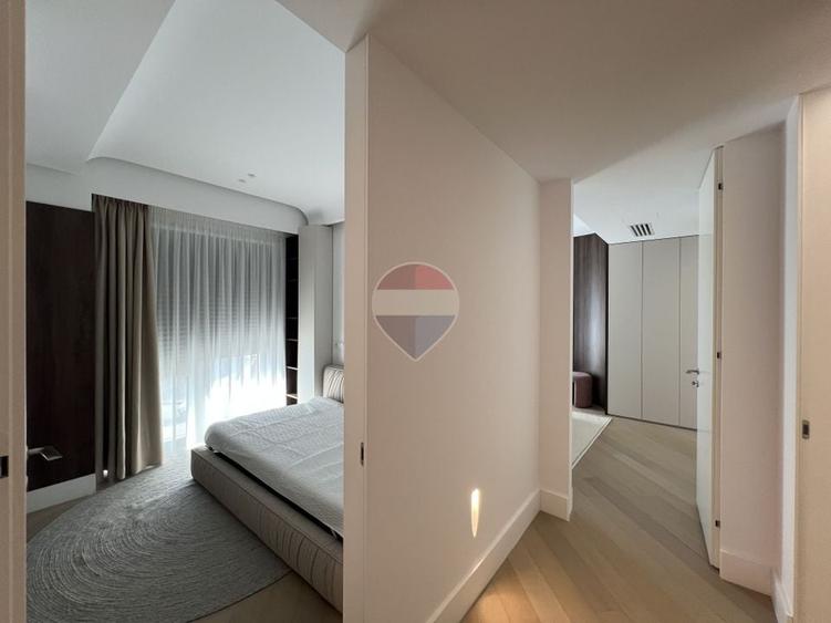 Apartament cu 3 camere decomandat, mobilat în Iancu Nicolae