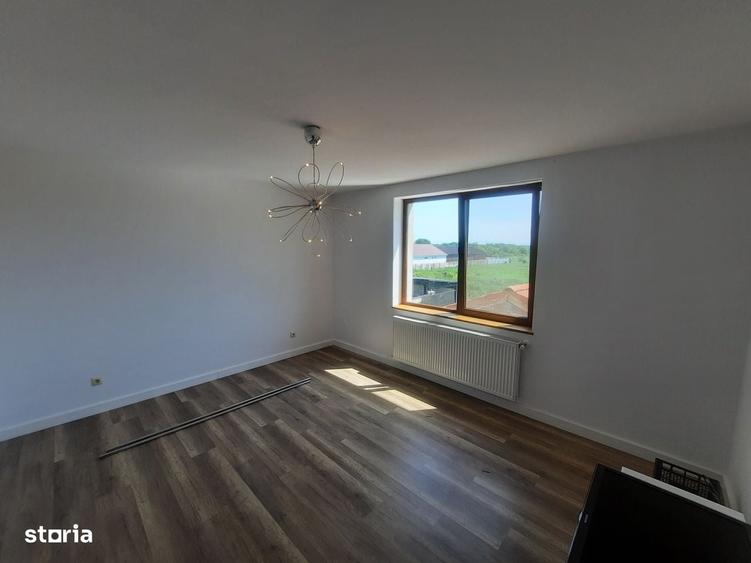 Casă cu 4 camere în Mărtinești