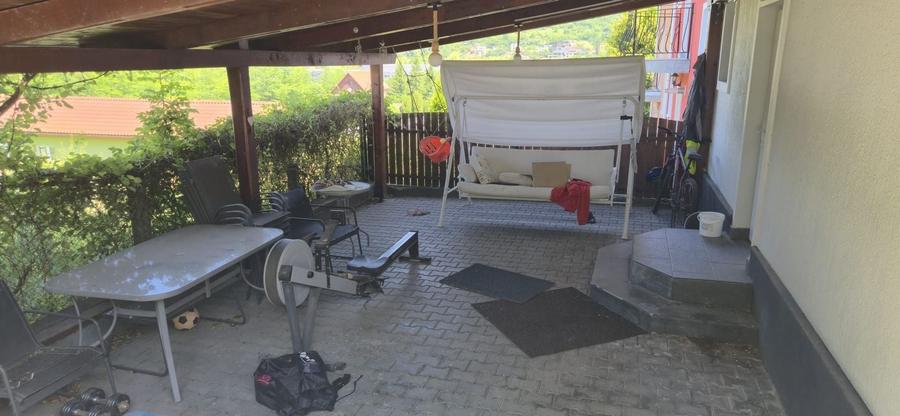 Casă cu 4 camere cu Canalizare în Tudor