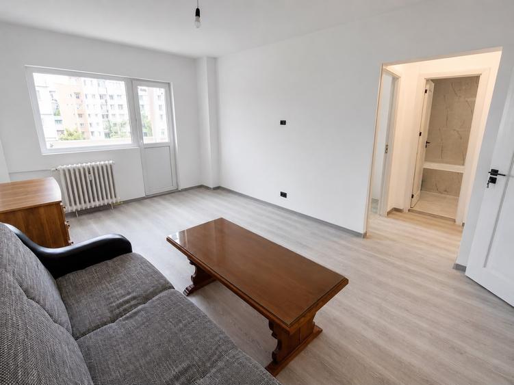 Apartament cu 2 camere semidecomandat, mobilat în Rahova