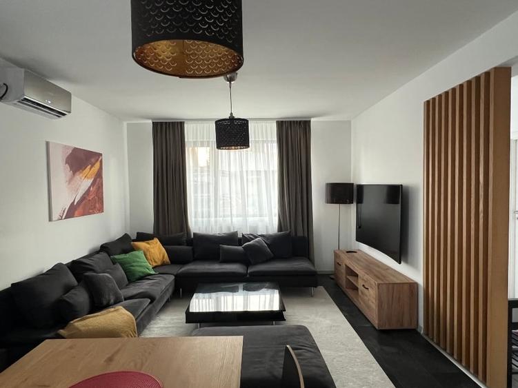 Duplex cu 4 camere cu Canalizare în Domnești