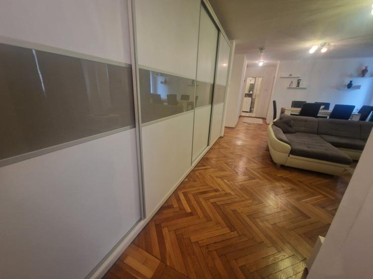 Apartament cu 3 camere decomandat în Circumvalațiunii