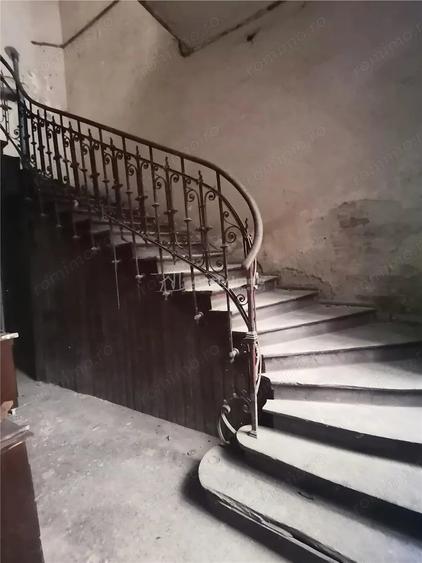 Apartament cu 2 camere decomandat în Universitate
