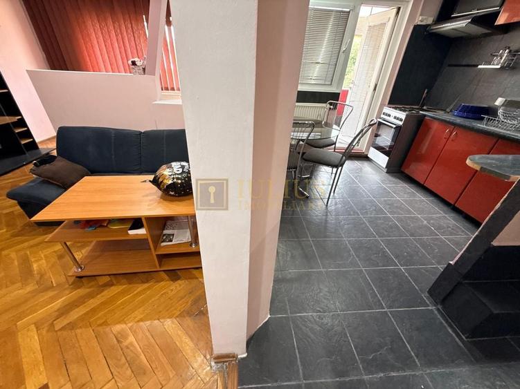 Apartament cu 3 camere decomandat, mobilat în Torontalului