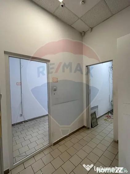 Spațiu comercial, de 58 mp, în Central