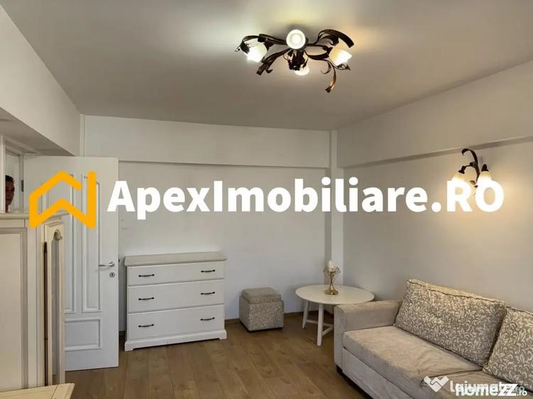 Apartament cu 2 camere decomandat în Universitate