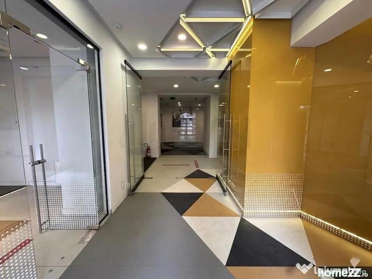 Spațiu comercial, de 111 mp, în Romană