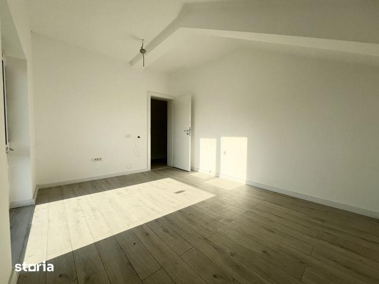 Casă cu 5 camere cu Teren 563 Mp în Giarmata