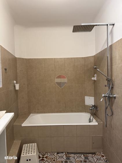 Apartament cu 4 camere în Centrul Civic