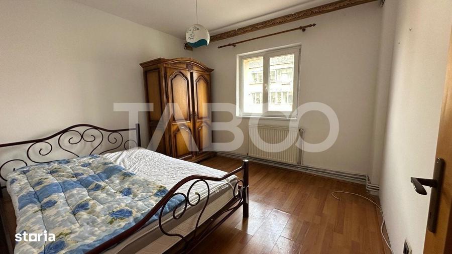 Apartament cu 3 camere decomandat în Turnișor