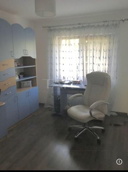 Apartament cu 4 camere decomandat, mobilat în Mărăști