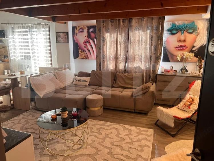 Apartament cu 2 camere semidecomandat în Valea Adâncă