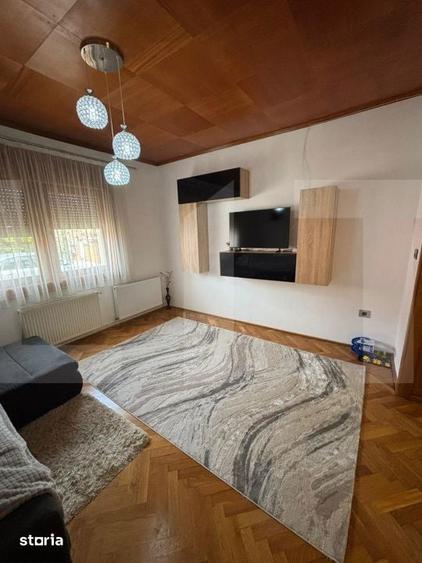 Casă cu 7 camere cu Teren 393 Mp în Central