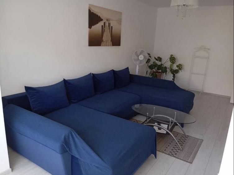 Apartament cu 2 camere decomandat în Exterior Vest