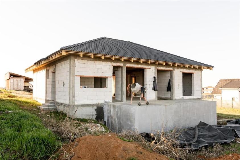 Casă individuală cu 3 camere cu Teren 468 Mp în Nord-Vest