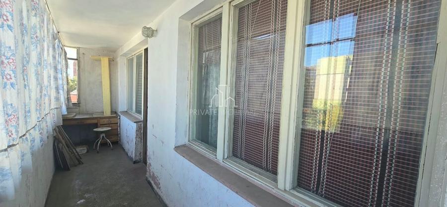 Apartament cu 3 camere decomandat în Est