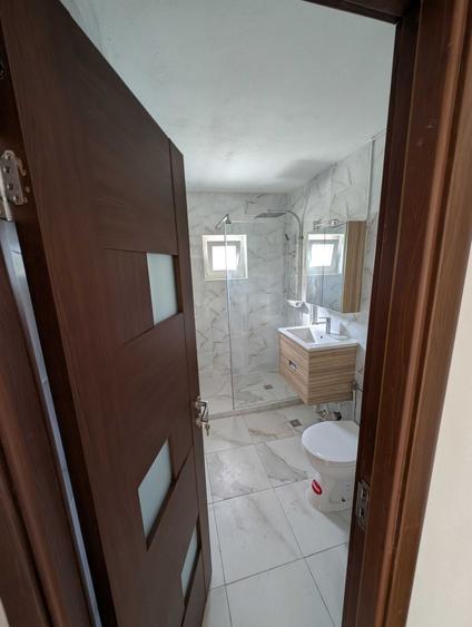 Apartament cu 2 camere semidecomandat în Soarelui