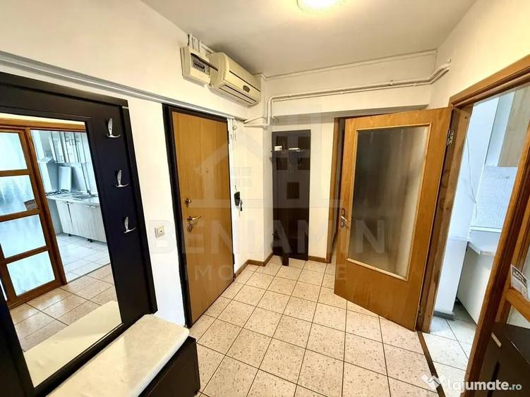 Apartament cu 3 camere decomandat în Central