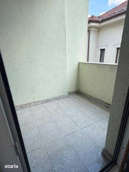 Apartament cu 3 camere decomandat, mobilat în Sud