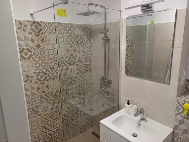 Apartament cu 3 camere, mobilat în Turnișor